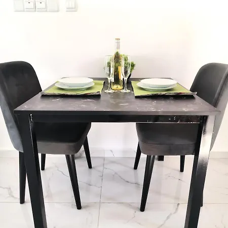 Spacious & Bright 2br Apartment, 5min To * Boghaz