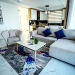Spacious & Bright 2br Apartment, 5min To *