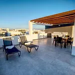 Διαμέρισμα Spacious & Bright 2br Apartment, 5min To *