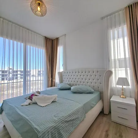 Spacious & Bright 2br Apartment, 5min To * Boghaz