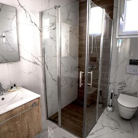 Spacious & Bright 2br Apartment, 5min To Boghaz