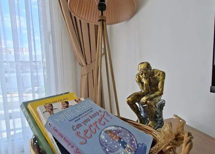 Spacious & Bright 2br Apartment, 5min To Boghaz